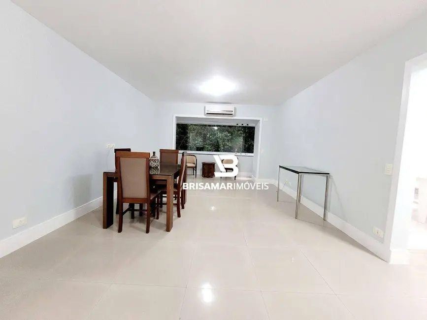 Apartamento com 2 quartos à venda, 127m2 em Barra Funda, Guaruja - SP - imagem 2 Foto 2 de Apartamento com 2 quartos à venda, 127m2 em Barra Funda, Guaruja - SP