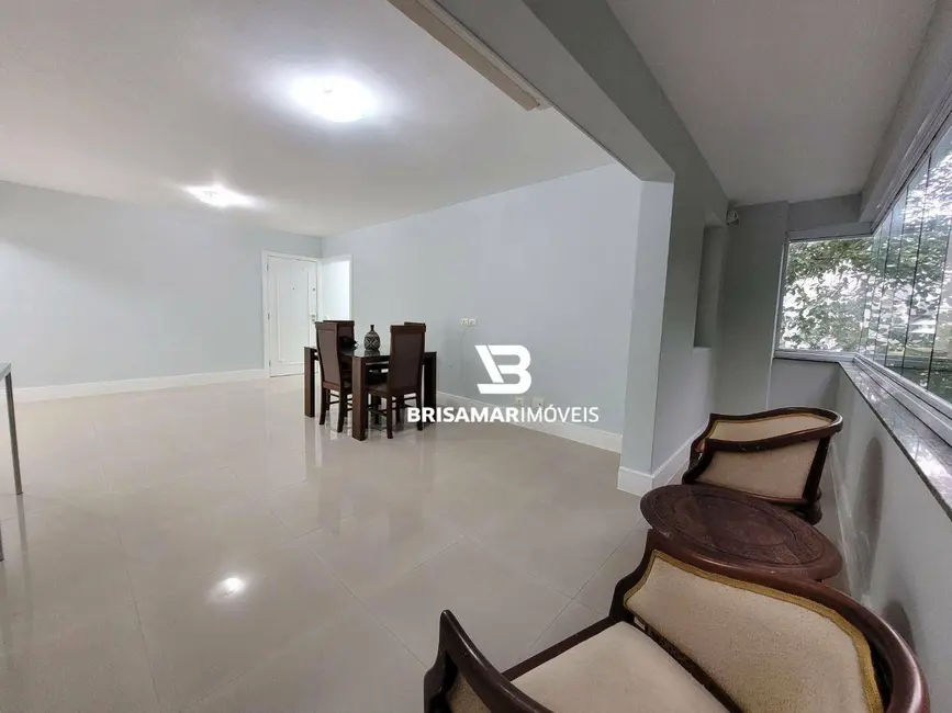 Apartamento com 2 quartos à venda, 127m2 em Barra Funda, Guaruja - SP - imagem 4 Foto 4 de Apartamento com 2 quartos à venda, 127m2 em Barra Funda, Guaruja - SP