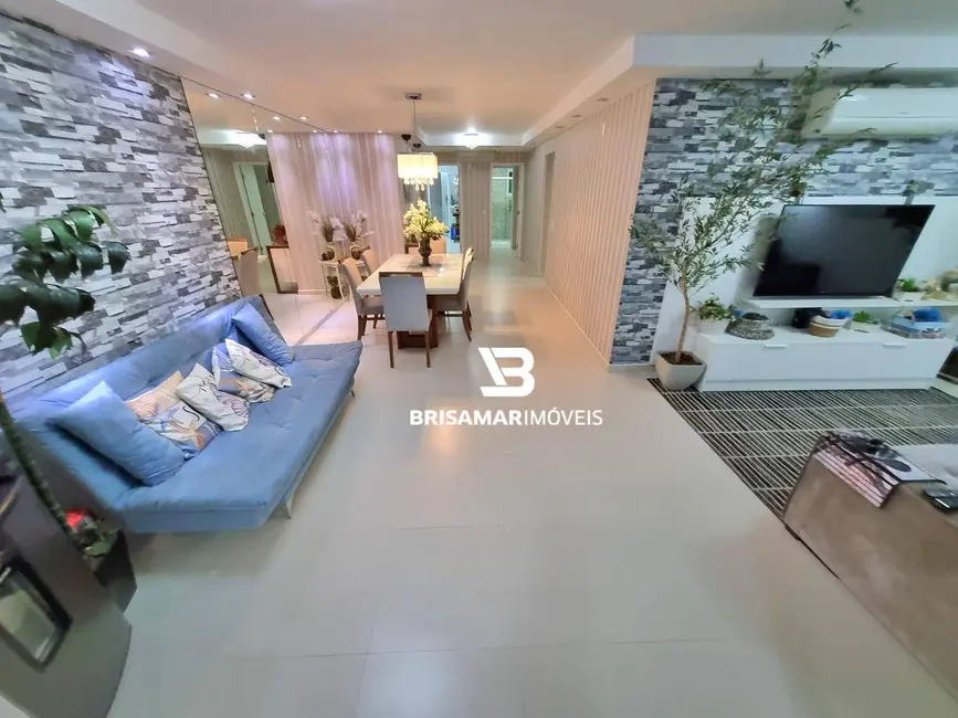 Apartamento com 3 quartos à venda, 125m2 em Barra Funda, Guaruja - SP - imagem 4 Foto 4 de Apartamento com 3 quartos à venda, 125m2 em Barra Funda, Guaruja - SP