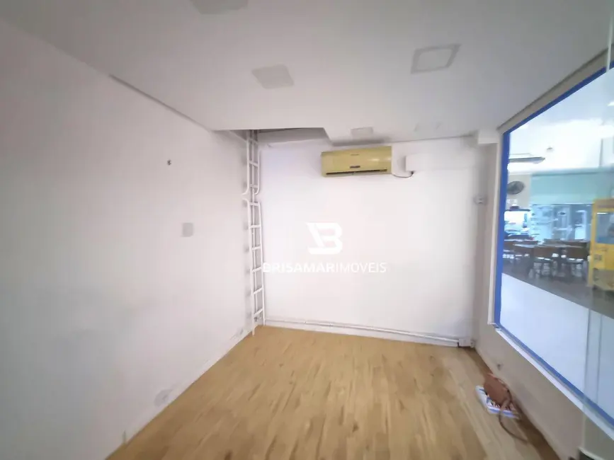 Loja à venda e para alugar, 60m2 em Guaruja - SP - imagem 3 Foto 3 de Loja à venda e para alugar, 60m2 em Guaruja - SP