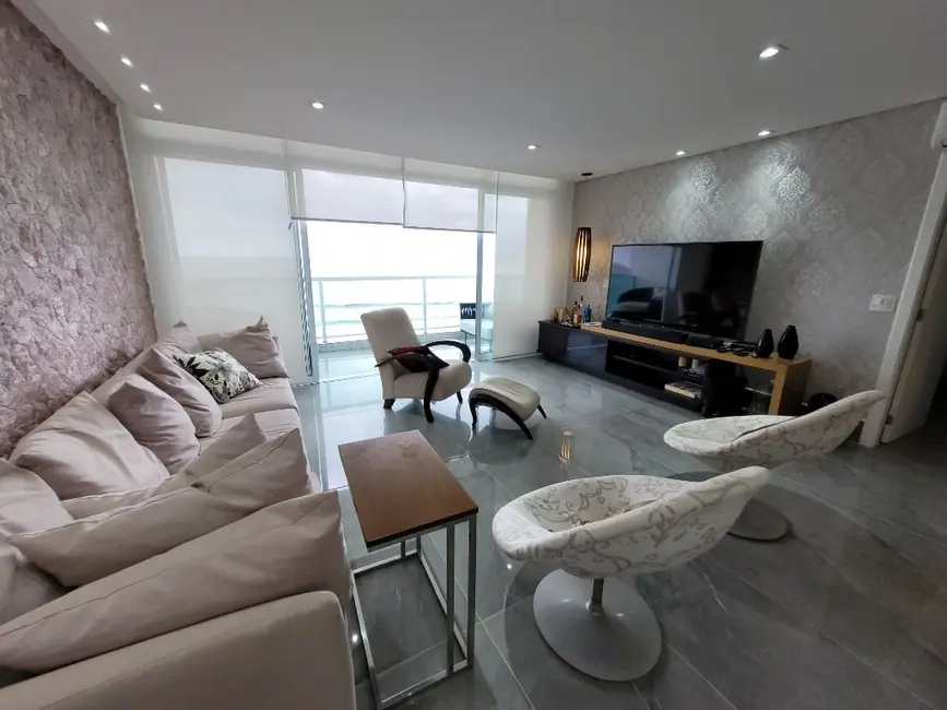 Foto 7 de Apartamento com 3 quartos à venda, 130m2 em Guaruja - SP