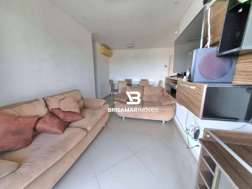 Foto 2 de Apartamento com 2 quartos à venda, 75m2 em Jardim Las Palmas, Guaruja - SP