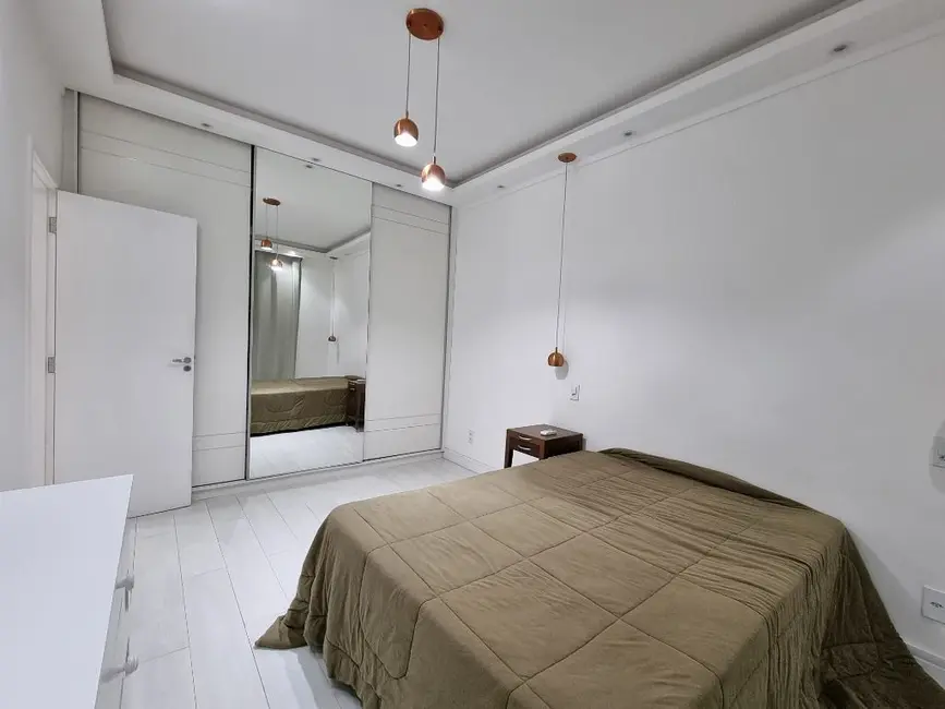 Foto 7 de Apartamento com 1 quarto à venda, 30m2 em Guaruja - SP