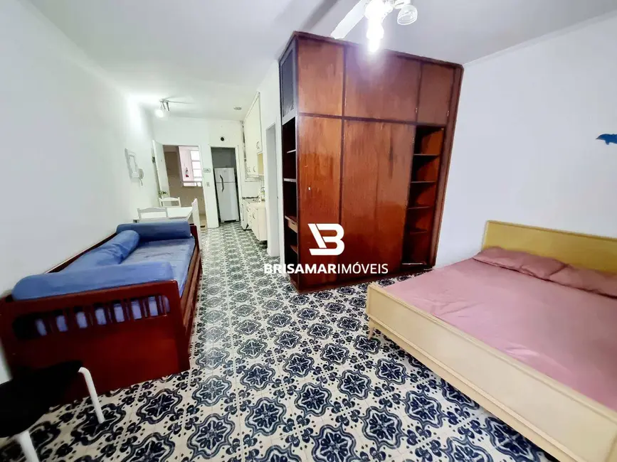 Kitnet com 1 quarto à venda, 30m2 em Guaruja - SP - imagem 2 Foto 2 de Kitnet com 1 quarto à venda, 30m2 em Guaruja - SP