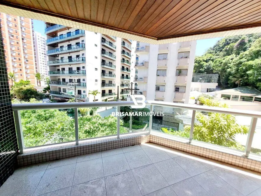 Apartamento com 3 quartos para alugar, 221m2 em Barra Funda, Guaruja - SP - imagem 6 Foto 6 de Apartamento com 3 quartos para alugar, 221m2 em Barra Funda, Guaruja - SP