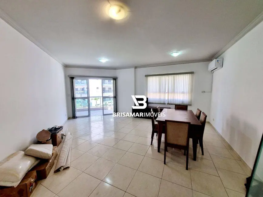 Apartamento com 3 quartos para alugar, 221m2 em Barra Funda, Guaruja - SP - imagem 1 Foto 1 de Apartamento com 3 quartos para alugar, 221m2 em Barra Funda, Guaruja - SP