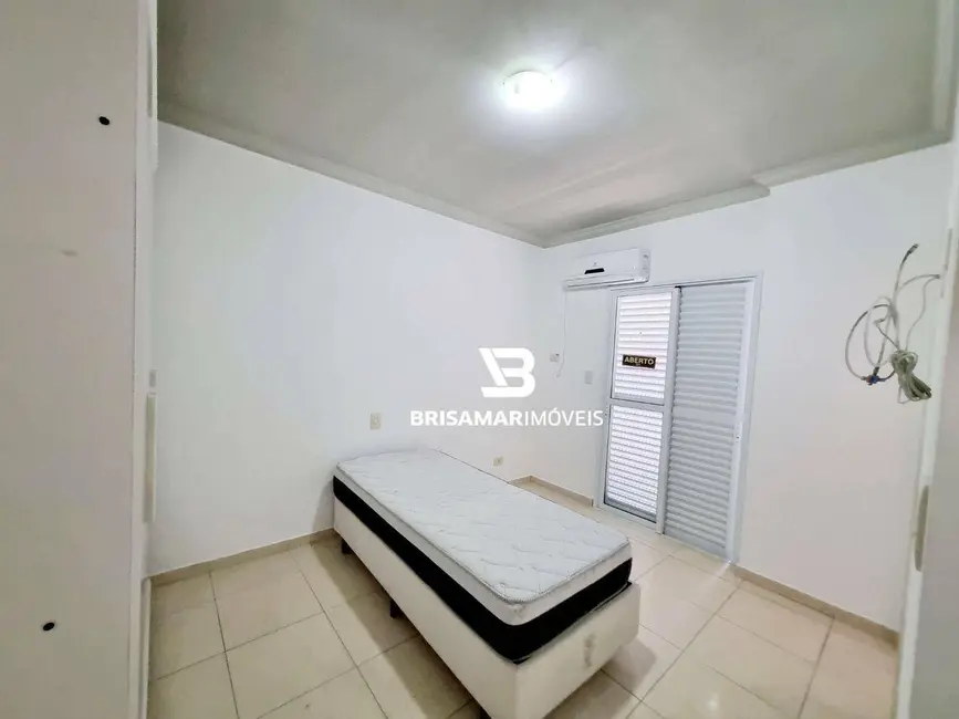 Apartamento com 3 quartos para alugar, 221m2 em Barra Funda, Guaruja - SP - imagem 9 Foto 9 de Apartamento com 3 quartos para alugar, 221m2 em Barra Funda, Guaruja - SP