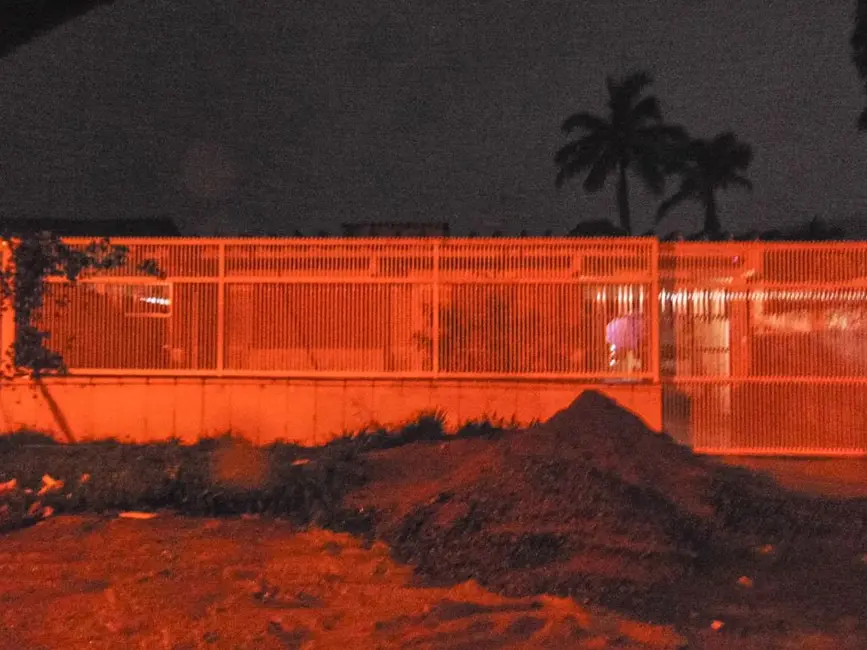 Foto 2 de Casa com 2 quartos à venda, 390m2 em Balneário Praia do Pernambuco, Guaruja - SP