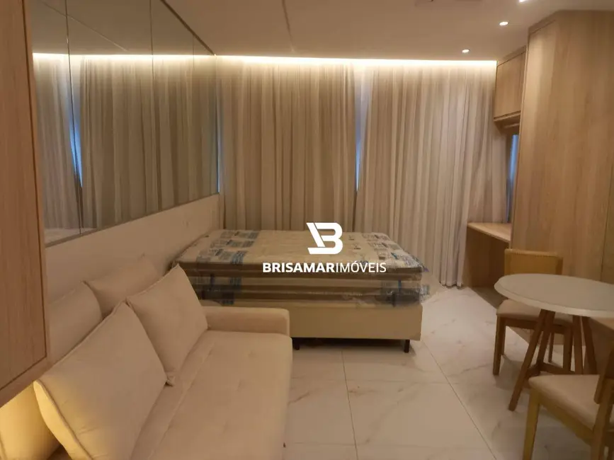 Foto 1 de Kitnet com 1 quarto à venda, 30m2 em Guaruja - SP