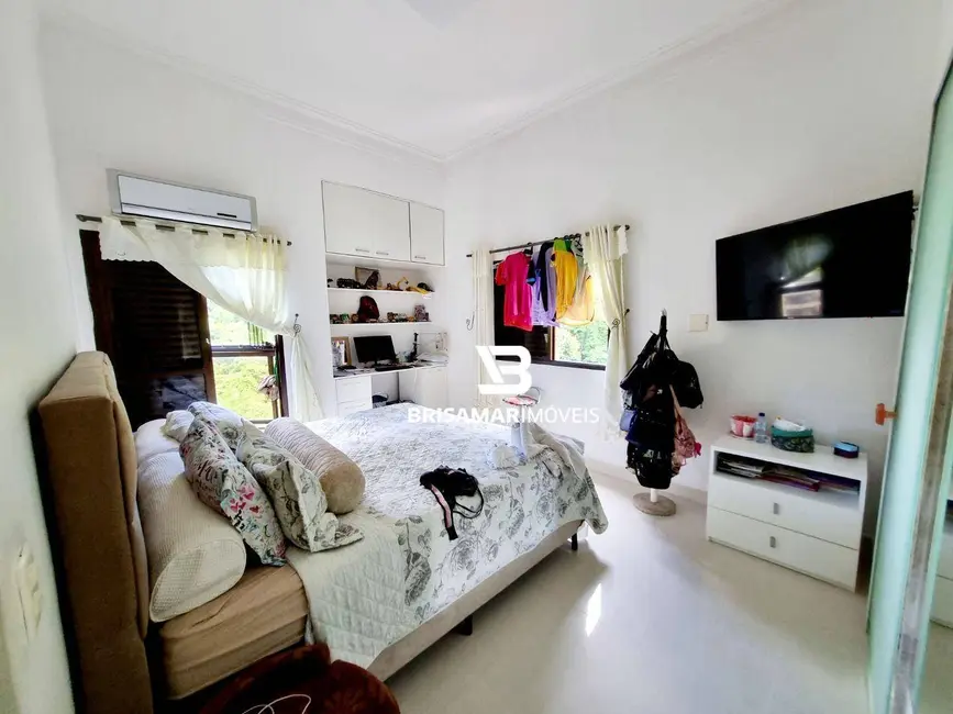 Foto 9 de Cobertura com 3 quartos à venda, 346m2 em Barra Funda, Guaruja - SP