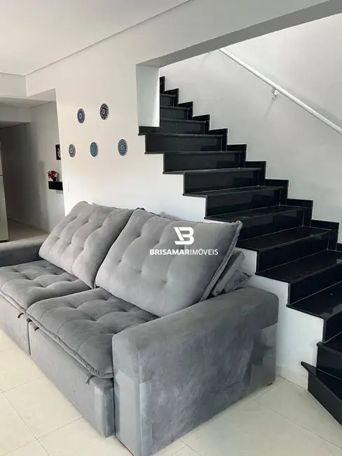 Foto 1 de Sobrado com 2 quartos à venda, 221m2 em Guaruja - SP