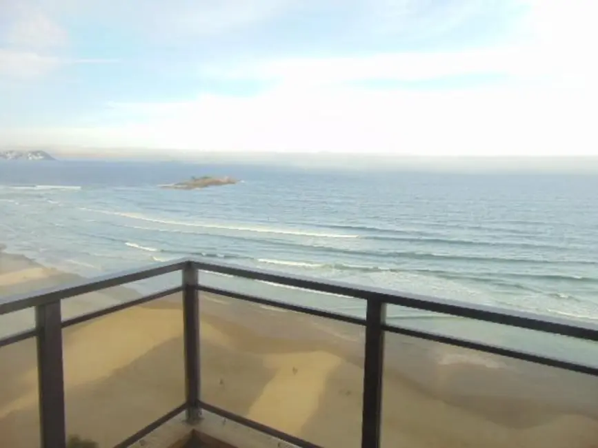 Foto 9 de Apartamento com 3 quartos à venda, 210m2 em Guaruja - SP