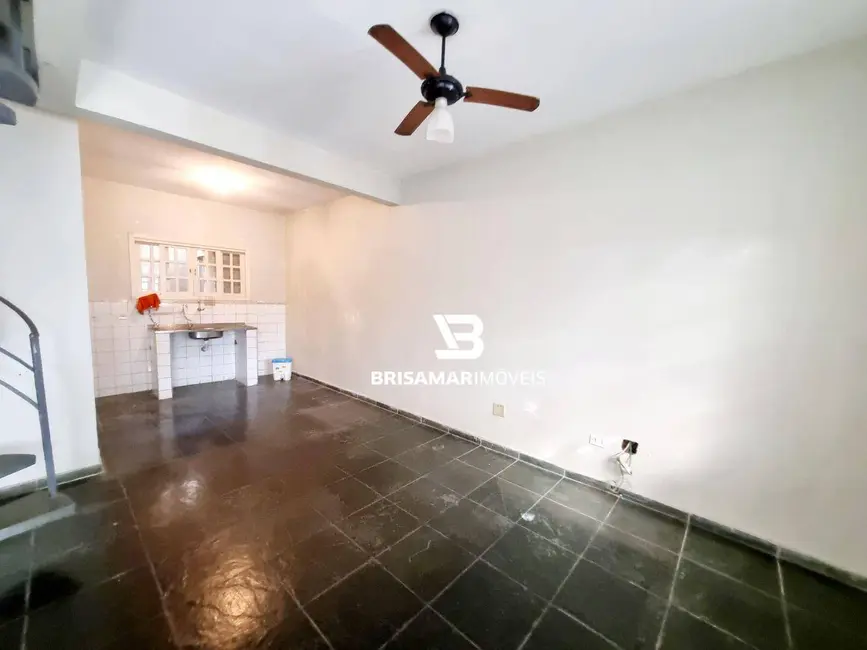 Foto 2 de Sobrado com 2 quartos para alugar, 100m2 em Guaruja - SP