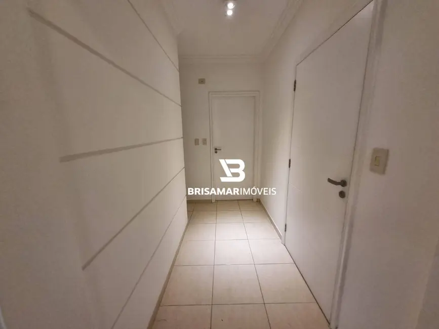 Apartamento com 3 quartos para alugar, 221m2 em Barra Funda, Guaruja - SP - imagem 3 Foto 3 de Apartamento com 3 quartos para alugar, 221m2 em Barra Funda, Guaruja - SP