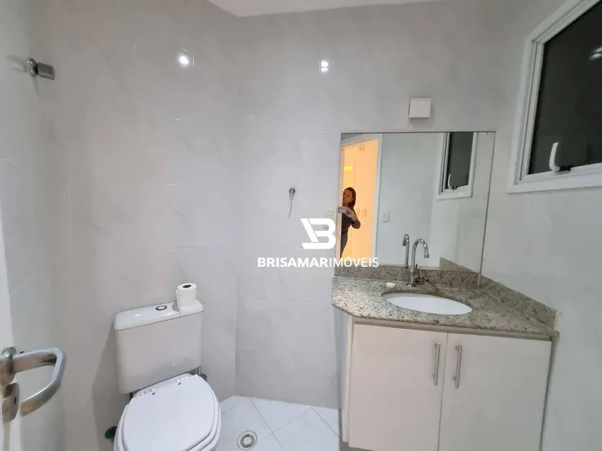 Apartamento com 3 quartos para alugar, 221m2 em Barra Funda, Guaruja - SP - imagem 9 Foto 9 de Apartamento com 3 quartos para alugar, 221m2 em Barra Funda, Guaruja - SP
