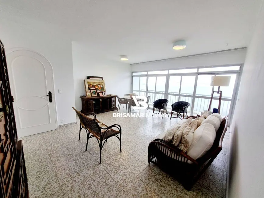 Apartamento com 3 quartos para alugar, 120m2 em Guaruja - SP - imagem 5 Foto 5 de Apartamento com 3 quartos para alugar, 120m2 em Guaruja - SP
