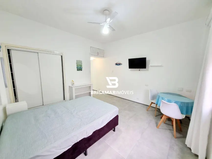 Kitnet com 1 quarto para alugar, 27m2 em Barra Funda, Guaruja - SP - imagem 2 Foto 2 de Kitnet com 1 quarto para alugar, 27m2 em Barra Funda, Guaruja - SP