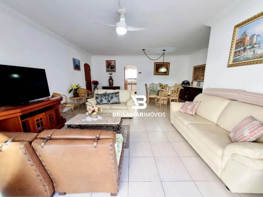 Apartamento com 3 quartos à venda, 252m2 em Guaruja - SP - imagem 1 Foto 1 de Apartamento com 3 quartos à venda, 252m2 em Guaruja - SP