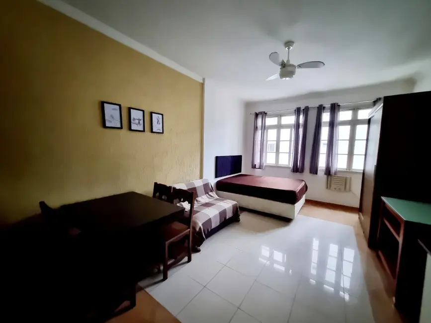 Foto 2 de Kitnet com 1 quarto para alugar, 35m2 em Guaruja - SP