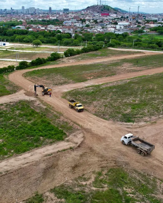 Foto 5 de Terreno / Lote à venda, 200m2 em Agamenom Magalhães, Caruaru - PE