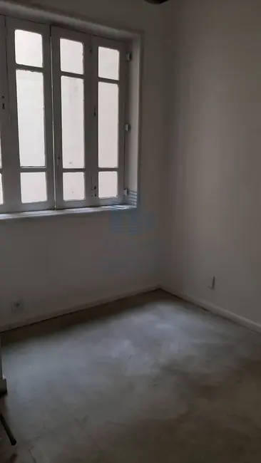 Sala Comercial à venda e para alugar, 70m2 em Centro, Rio De Janeiro - RJ - imagem 3 Foto 3 de Sala Comercial à venda e para alugar, 70m2 em Centro, Rio De Janeiro - RJ