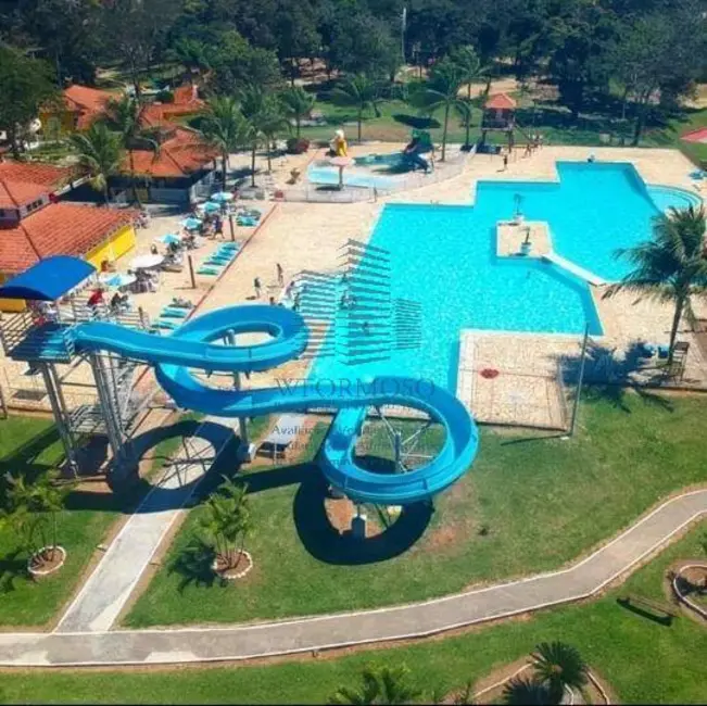 Foto 2 de Terreno / Lote à venda, 659m2 em Araruama - RJ