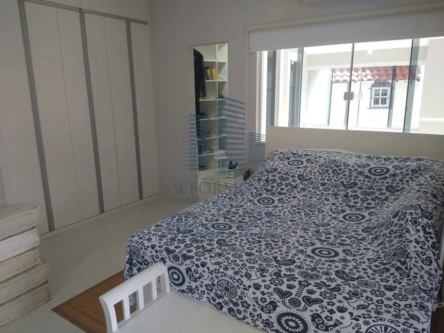 Casa com 5 quartos à venda, 560m2 em Rio De Janeiro - RJ - imagem 9 Foto 9 de Casa com 5 quartos à venda, 560m2 em Rio De Janeiro - RJ
