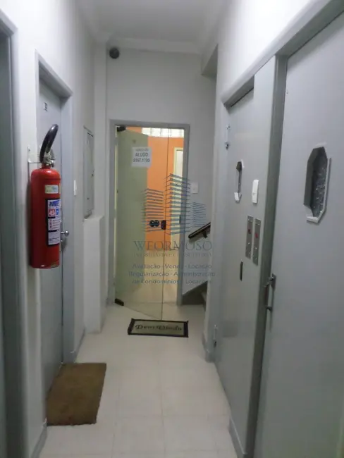 Sala Comercial à venda, 40m2 em Centro, Rio De Janeiro - RJ - imagem 3 Foto 3 de Sala Comercial à venda, 40m2 em Centro, Rio De Janeiro - RJ