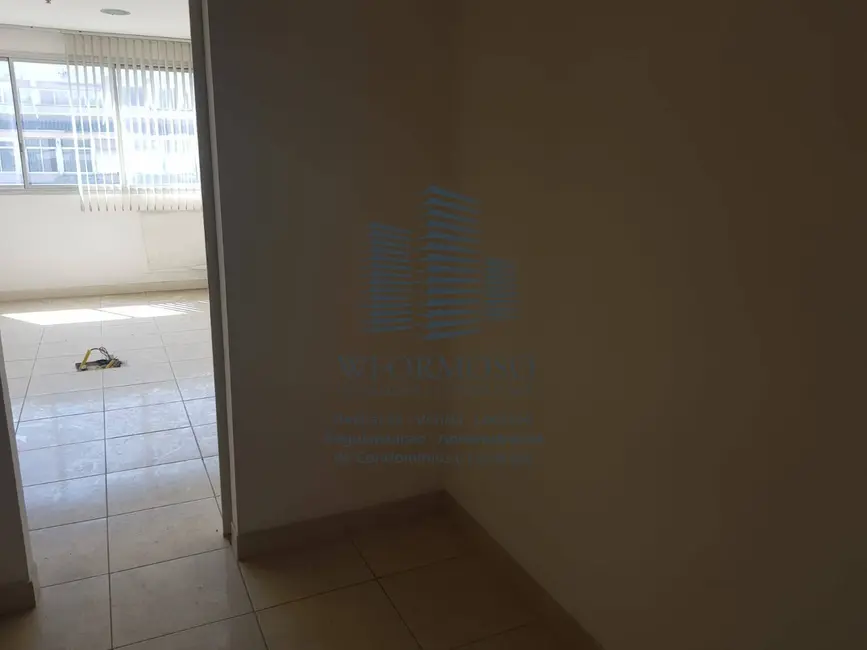 Sala Comercial à venda, 27m2 em Copacabana, Rio De Janeiro - RJ - imagem 6 Foto 6 de Sala Comercial à venda, 27m2 em Copacabana, Rio De Janeiro - RJ