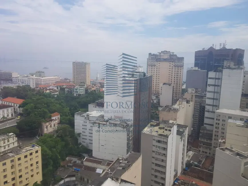 Sala Comercial à venda e para alugar, 135m2 em Centro, Rio De Janeiro - RJ - imagem 6 Foto 6 de Sala Comercial à venda e para alugar, 135m2 em Centro, Rio De Janeiro - RJ