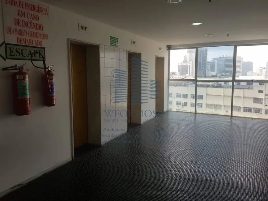 Sala Comercial à venda e para alugar, 135m2 em Centro, Rio De Janeiro - RJ - imagem 5 Foto 5 de Sala Comercial à venda e para alugar, 135m2 em Centro, Rio De Janeiro - RJ