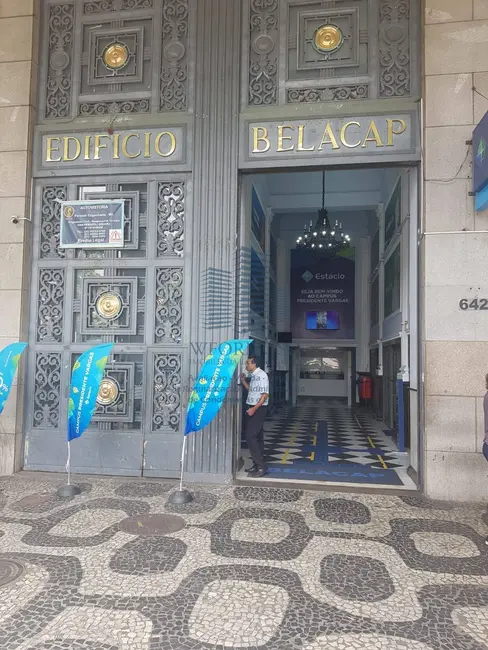 Sala Comercial à venda e para alugar, 1111m2 em Centro, Rio De Janeiro - RJ - imagem 3 Foto 3 de Sala Comercial à venda e para alugar, 1111m2 em Centro, Rio De Janeiro - RJ