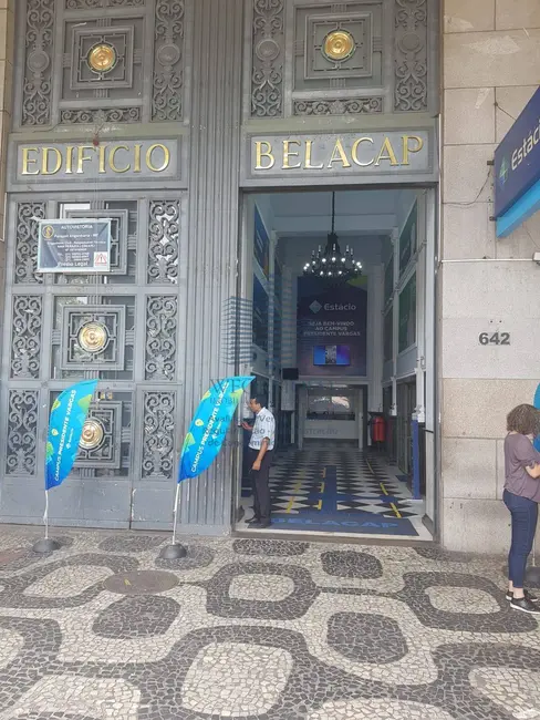Sala Comercial à venda e para alugar, 1111m2 em Centro, Rio De Janeiro - RJ - imagem 4 Foto 4 de Sala Comercial à venda e para alugar, 1111m2 em Centro, Rio De Janeiro - RJ