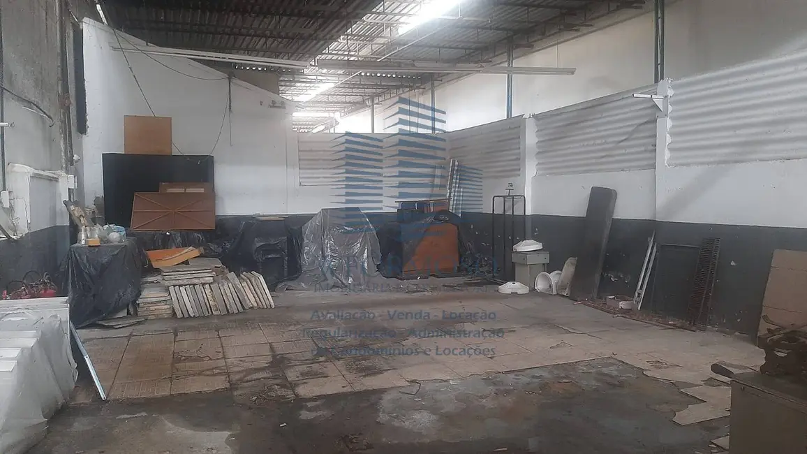 Armazém / Galpão à venda, 326m2 em Lins de Vasconcelos, Rio De Janeiro - RJ - imagem 9 Foto 9 de Armazém / Galpão à venda, 326m2 em Lins de Vasconcelos, Rio De Janeiro - RJ