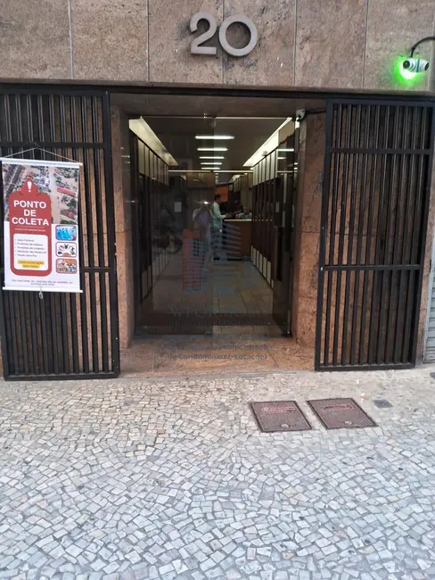 Sala Comercial à venda, 107m2 em Centro, Rio De Janeiro - RJ - imagem 2 Foto 2 de Sala Comercial à venda, 107m2 em Centro, Rio De Janeiro - RJ