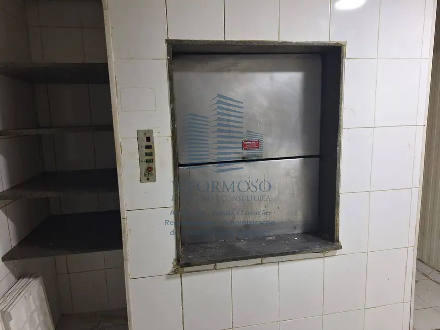 Sala Comercial para alugar, 400m2 em Centro, Rio De Janeiro - RJ - imagem 7 Foto 7 de Sala Comercial para alugar, 400m2 em Centro, Rio De Janeiro - RJ