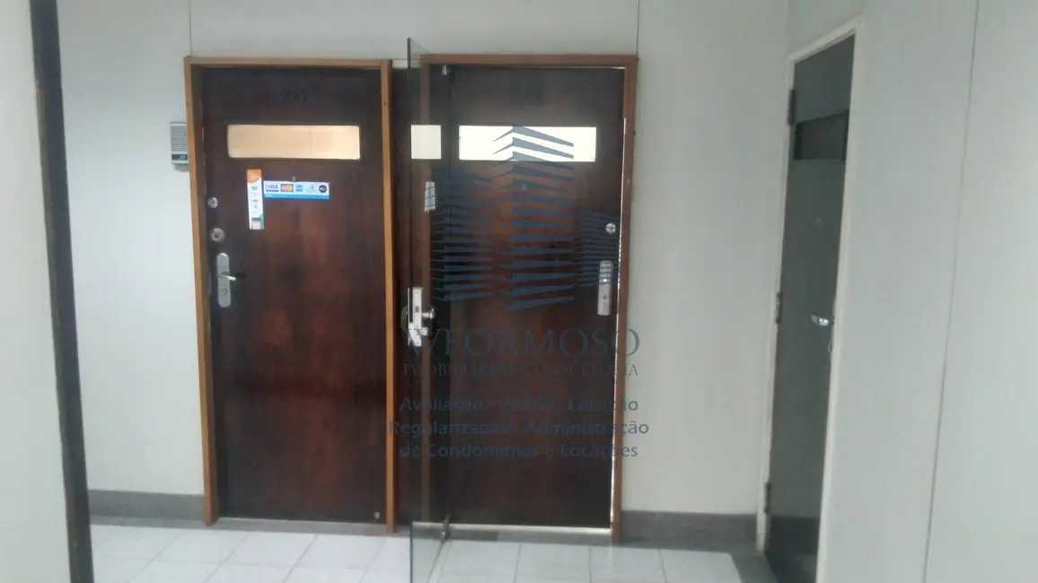 Sala Comercial para alugar, 30m2 em Centro, Rio De Janeiro - RJ - imagem 3 Foto 3 de Sala Comercial para alugar, 30m2 em Centro, Rio De Janeiro - RJ