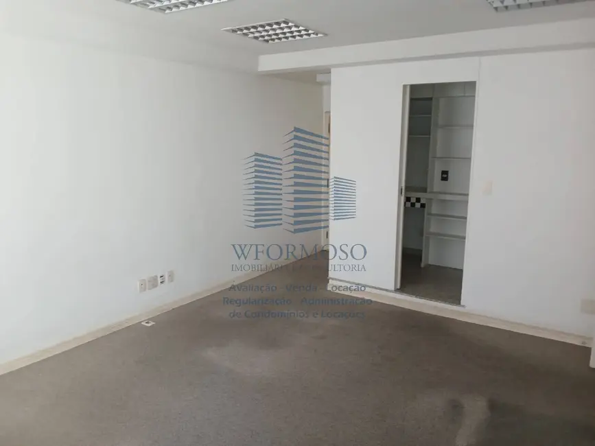 Sala Comercial à venda e para alugar, 34m2 em Centro, Rio De Janeiro - RJ - imagem 6 Foto 6 de Sala Comercial à venda e para alugar, 34m2 em Centro, Rio De Janeiro - RJ