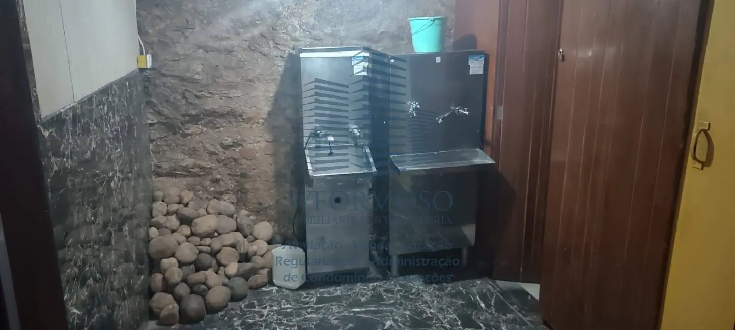 Sala Comercial à venda e para alugar, 696m2 em Centro, Rio De Janeiro - RJ - imagem 4 Foto 4 de Sala Comercial à venda e para alugar, 696m2 em Centro, Rio De Janeiro - RJ