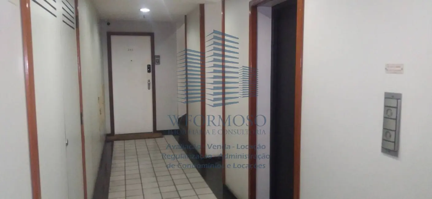 Sala Comercial para alugar, 150m2 em Centro, Rio De Janeiro - RJ - imagem 5 Foto 5 de Sala Comercial para alugar, 150m2 em Centro, Rio De Janeiro - RJ