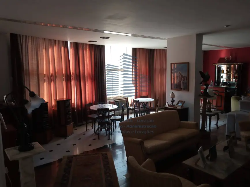 Apartamento com 4 quartos à venda, 356m2 em Copacabana, Rio De Janeiro - RJ - imagem 8 Foto 8 de Apartamento com 4 quartos à venda, 356m2 em Copacabana, Rio De Janeiro - RJ