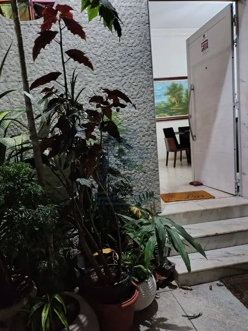 Casa com 5 quartos à venda, 550m2 em Grajaú, Rio De Janeiro - RJ - imagem 5 Foto 5 de Casa com 5 quartos à venda, 550m2 em Grajaú, Rio De Janeiro - RJ