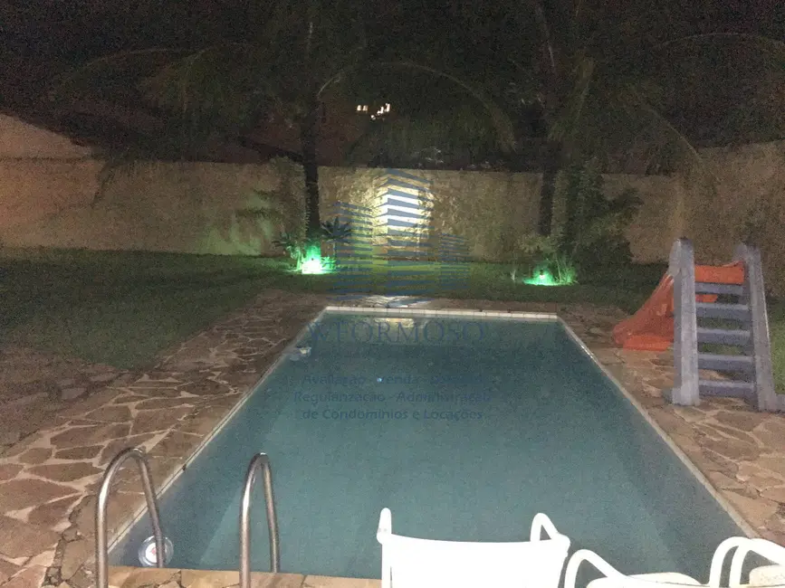 Casa com 3 quartos à venda e para alugar, 450m2 em Itaipu, Niteroi - RJ - imagem 6 Foto 6 de Casa com 3 quartos à venda e para alugar, 450m2 em Itaipu, Niteroi - RJ