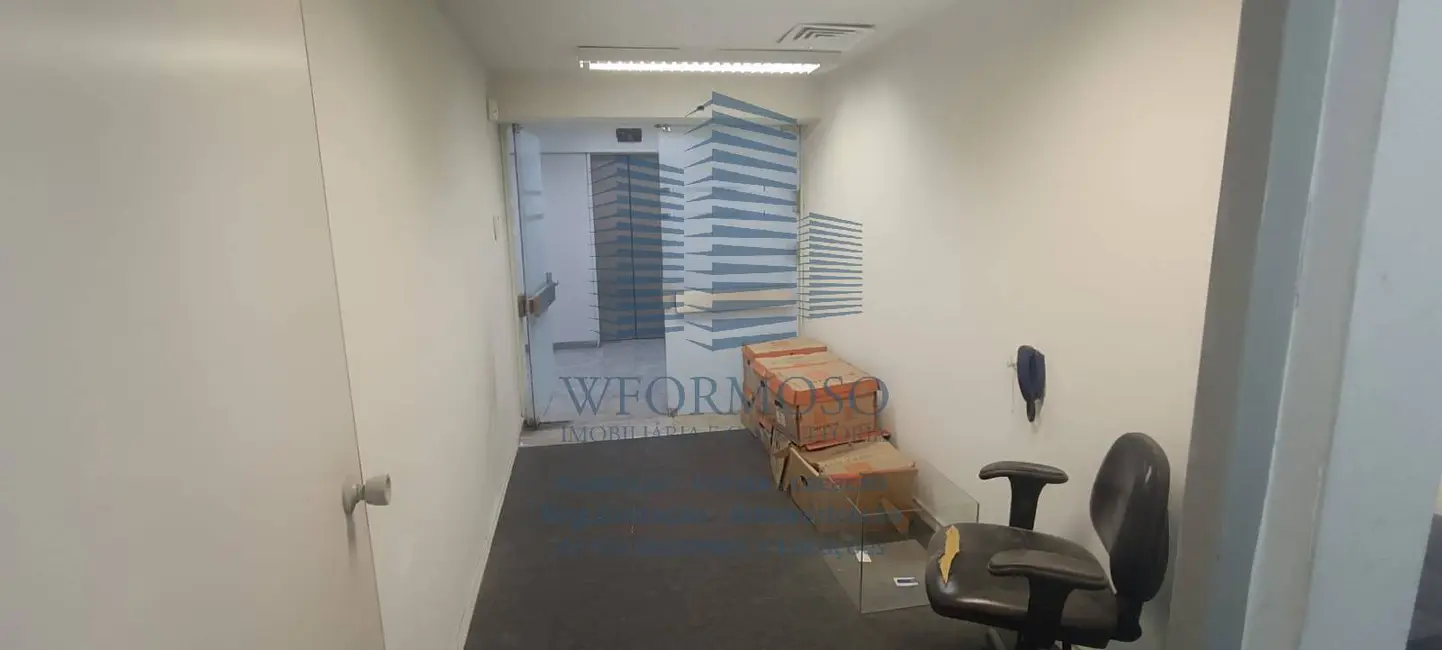 Sala Comercial à venda e para alugar, 219m2 em Centro, Rio De Janeiro - RJ - imagem 3 Foto 3 de Sala Comercial à venda e para alugar, 219m2 em Centro, Rio De Janeiro - RJ