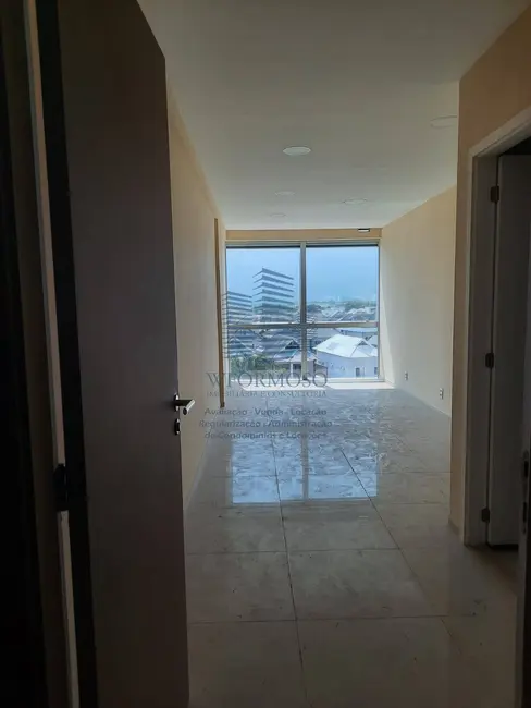 Sala Comercial para alugar, 25m2 em Recreio dos Bandeirantes, Rio De Janeiro - RJ - imagem 1 Foto 1 de Sala Comercial para alugar, 25m2 em Recreio dos Bandeirantes, Rio De Janeiro - RJ
