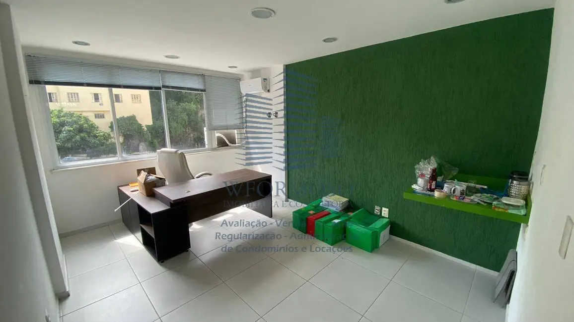 Sala Comercial à venda e para alugar, 25m2 em Centro, Rio De Janeiro - RJ - imagem 1 Foto 1 de Sala Comercial à venda e para alugar, 25m2 em Centro, Rio De Janeiro - RJ