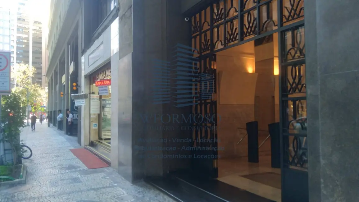 Sala Comercial à venda e para alugar, 50m2 em Centro, Rio De Janeiro - RJ - imagem 2 Foto 2 de Sala Comercial à venda e para alugar, 50m2 em Centro, Rio De Janeiro - RJ