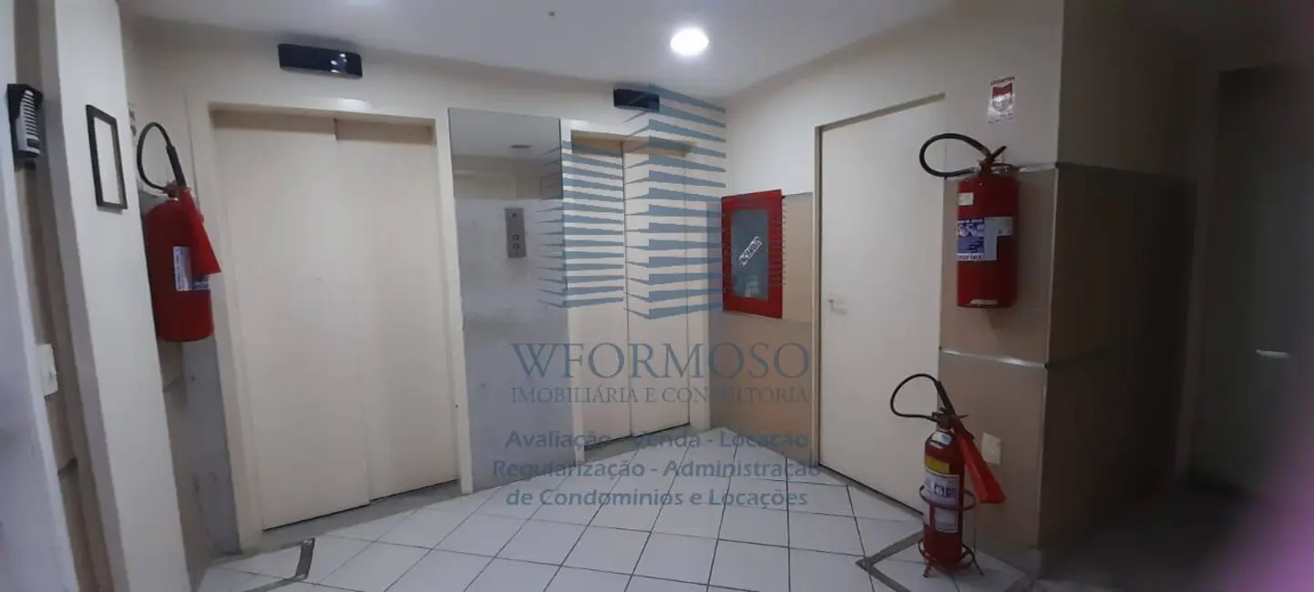 Sala Comercial para alugar, 40m2 em Centro, Rio De Janeiro - RJ - imagem 1 Foto 1 de Sala Comercial para alugar, 40m2 em Centro, Rio De Janeiro - RJ