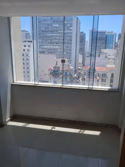 Foto 2 de Apartamento com 1 quarto à venda, 32m2 em Centro, Rio De Janeiro - RJ