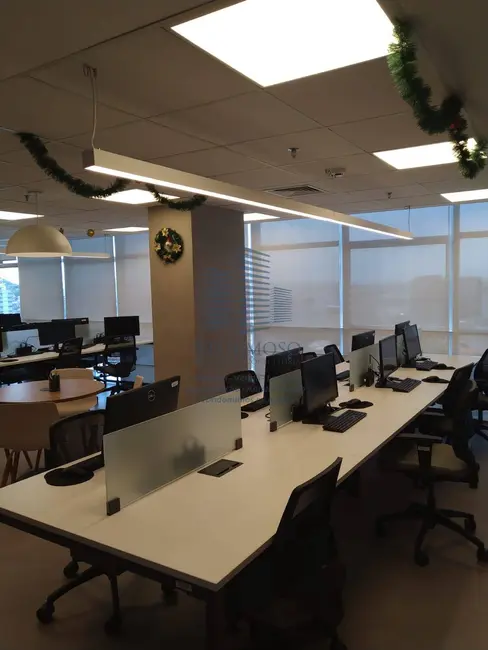Sala Comercial à venda e para alugar, 670m2 em Centro, Rio De Janeiro - RJ - imagem 9 Foto 9 de Sala Comercial à venda e para alugar, 670m2 em Centro, Rio De Janeiro - RJ